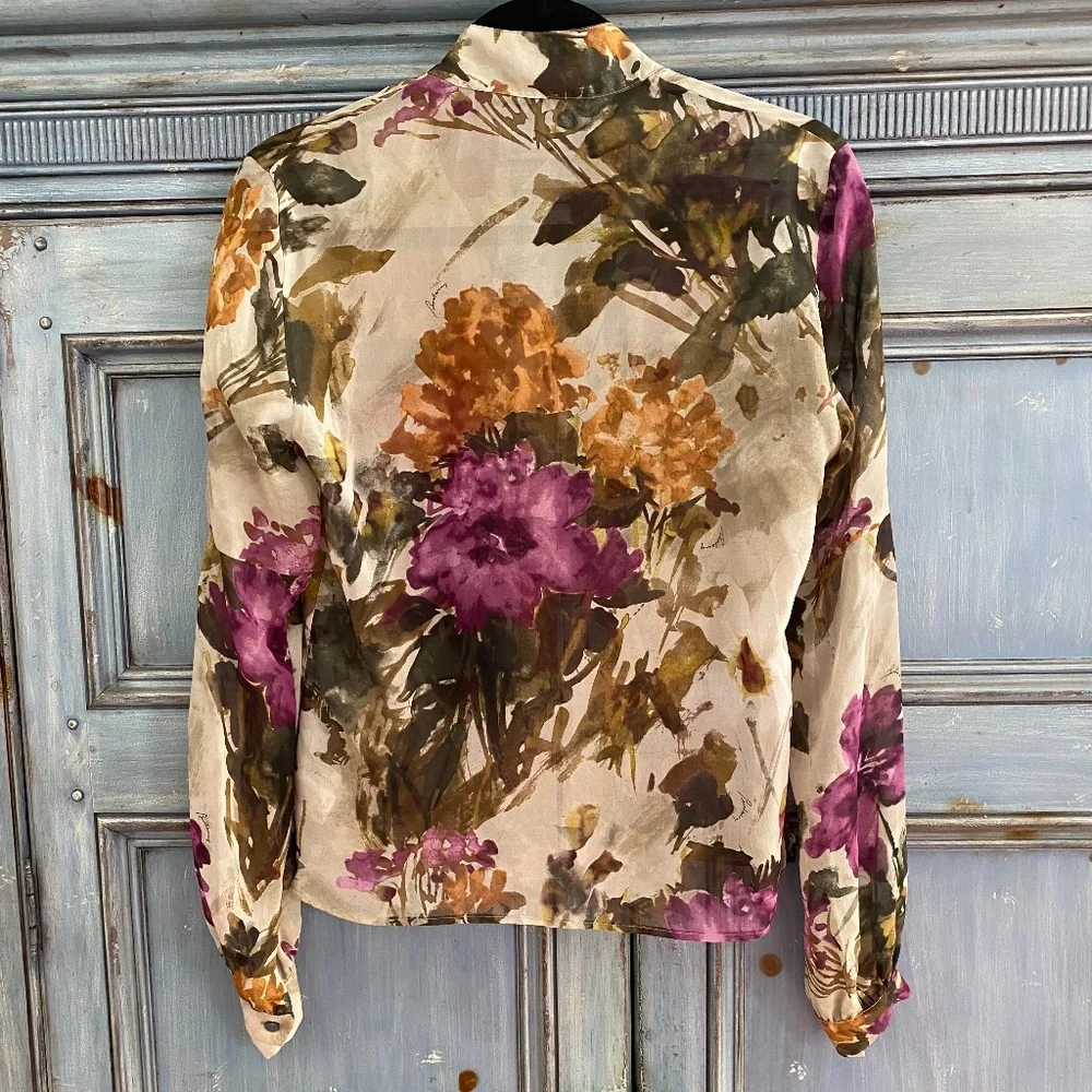 Burberry London Silk semi sheer floral top size M - Picture 8 of 12